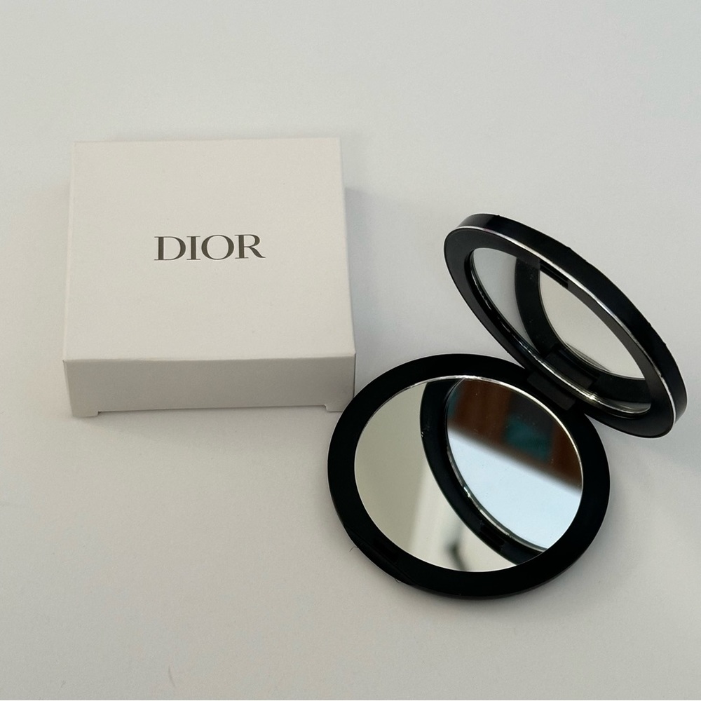 Dior Compact Mirror - Picture 2 of 4